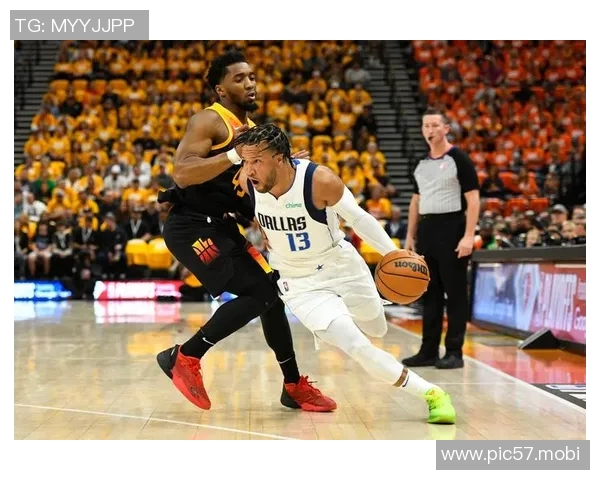 阿尔瓦拉多：什么时候给你传球？布伦森：上场做你自己就行